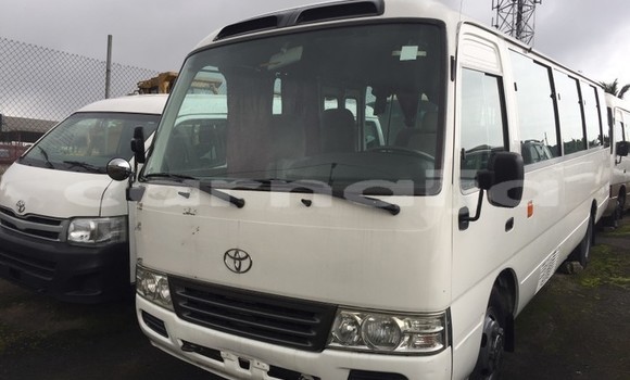 Acheter Occasion Voiture Toyota Coaster Blanc à Lagos, État de Lagos Acheter Occasion Voiture Toyota Coaster Blanc à Lagos, État de Lagos