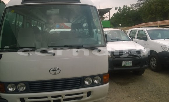 Acheter Occasion Voiture Toyota Coaster Blanc à Lagos, État de Lagos Acheter Occasion Voiture Toyota Coaster Blanc à Lagos, État de Lagos