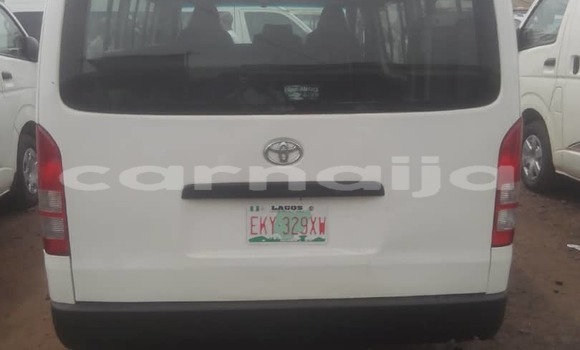 Buy Used Toyota Venza White Car in Lagos in Lagos State