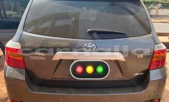 Buy Used Toyota Highlander Silver Car in Lagos in Lagos State