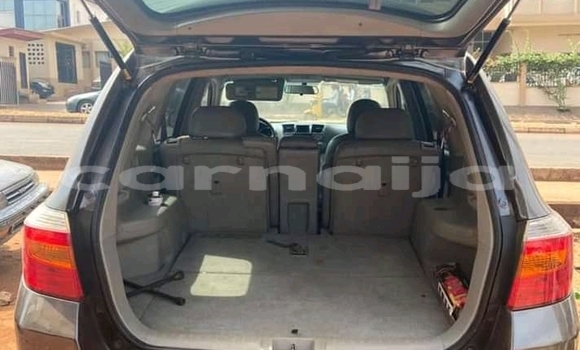 Buy Used Toyota Highlander Silver Car in Lagos in Lagos State Buy Used Toyota Highlander Silver Car in Lagos in Lagos State