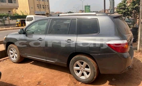 Buy Used Toyota Highlander Silver Car in Lagos in Lagos State Buy Used Toyota Highlander Silver Car in Lagos in Lagos State