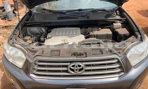 Buy Used Toyota Highlander Silver Car in Lagos in Lagos State Buy Used Toyota Highlander Silver Car in Lagos in Lagos State