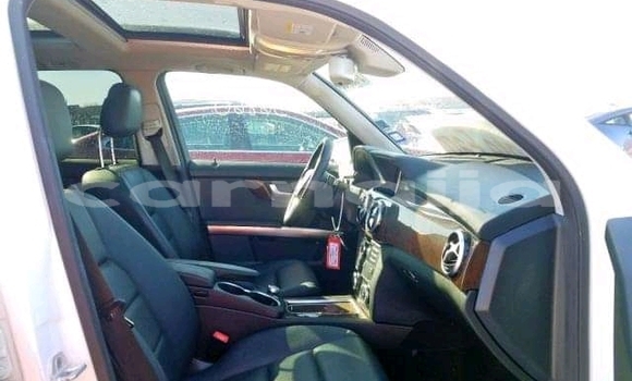 Acheter Occasion Voiture Mercedes-Benz GLK–Class Blanc à Lagos, État de Lagos