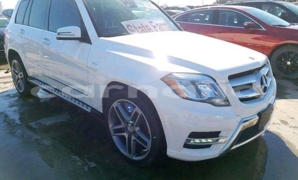 Acheter Occasion Voiture Mercedes-Benz GLK–Class Blanc à Lagos, État de Lagos Acheter Occasion Voiture Mercedes-Benz GLK–Class Blanc à Lagos, État de Lagos