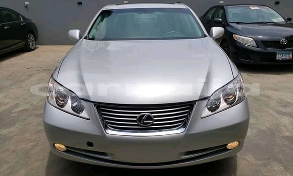 Acheter Occasion Voiture Lexus ES Blanc à Lagos, État de Lagos Acheter Occasion Voiture Lexus ES Blanc à Lagos, État de Lagos