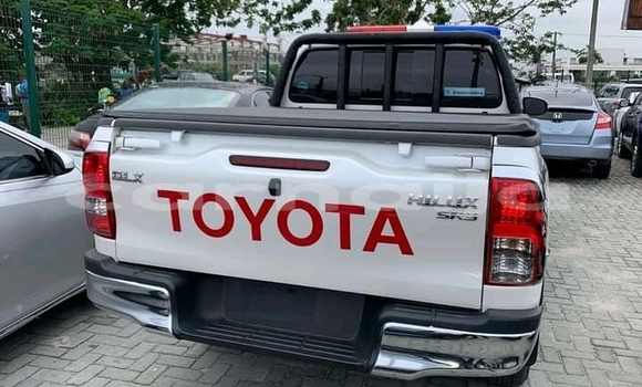 Buy Used Toyota Hilux White Car in Lagos in Lagos State