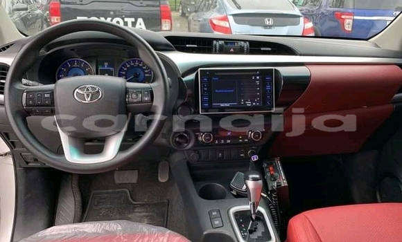 Acheter Occasion Voiture Toyota Hilux Blanc à Lagos, État de Lagos Acheter Occasion Voiture Toyota Hilux Blanc à Lagos, État de Lagos