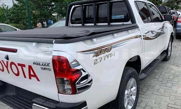 Acheter Occasion Voiture Toyota Hilux Blanc à Lagos, État de Lagos Acheter Occasion Voiture Toyota Hilux Blanc à Lagos, État de Lagos