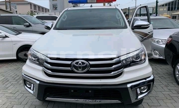 Acheter Occasion Voiture Toyota Hilux Blanc à Lagos, État de Lagos Acheter Occasion Voiture Toyota Hilux Blanc à Lagos, État de Lagos