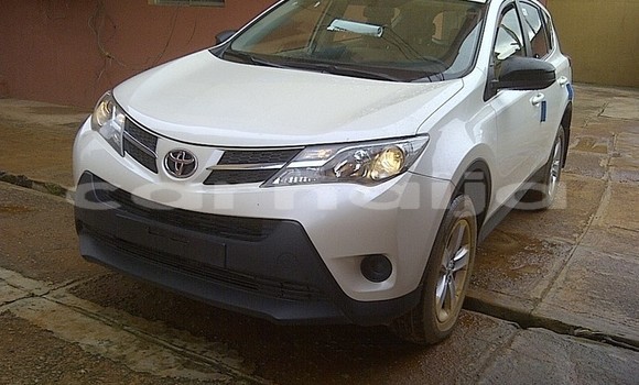 Acheter Occasion Voiture Toyota RAV4 Blanc à Lagos, État de Lagos Acheter Occasion Voiture Toyota RAV4 Blanc à Lagos, État de Lagos