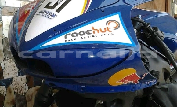 Acheter Occasion Moto Yamaha R5 Bleu à Lagos, État de Lagos Acheter Occasion Moto Yamaha R5 Bleu à Lagos, État de Lagos