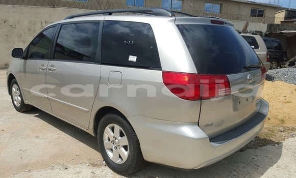 Acheter Occasion Voiture Toyota Sienna Marron à Lagos, État de Lagos Acheter Occasion Voiture Toyota Sienna Marron à Lagos, État de Lagos