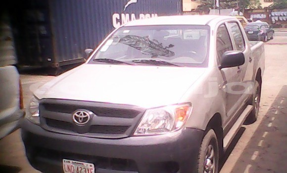 Acheter Occasion Voiture Toyota Camry Blanc à Lagos, État de Lagos Acheter Occasion Voiture Toyota Camry Blanc à Lagos, État de Lagos