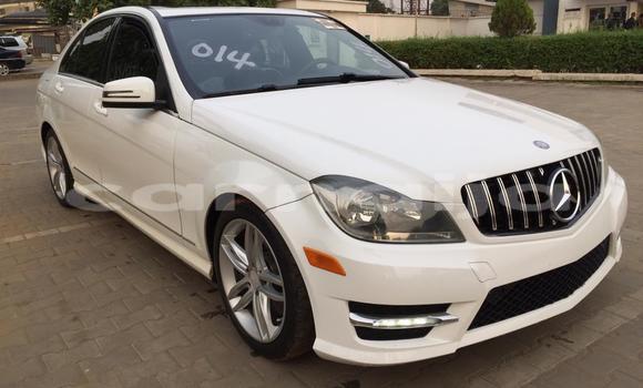 Acheter Import Voiture Mercedes-Benz 300–Series Blanc à Lagos, État de Lagos
