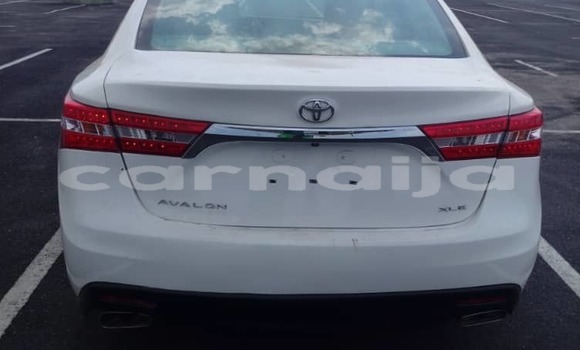 Buy Used Toyota Avalon White Car in Lagos in Lagos State