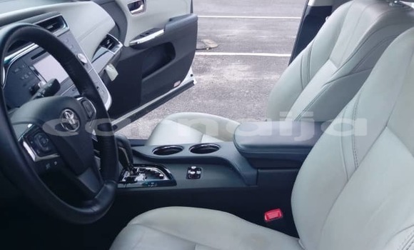 Acheter Occasion Voiture Toyota Avalon Blanc à Lagos, État de Lagos Acheter Occasion Voiture Toyota Avalon Blanc à Lagos, État de Lagos