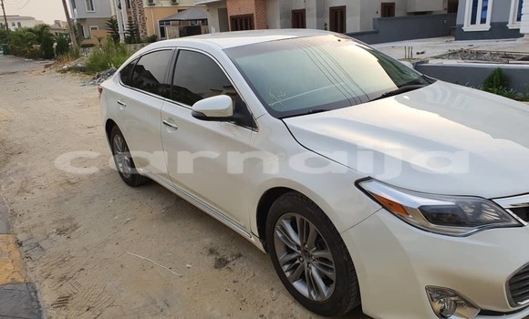 Acheter Occasion Voiture Toyota Avalon Blanc à Lagos, État de Lagos Acheter Occasion Voiture Toyota Avalon Blanc à Lagos, État de Lagos