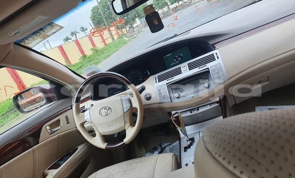 Acheter Occasion Voiture Toyota Avalon Rouge à Lagos, État de Lagos Acheter Occasion Voiture Toyota Avalon Rouge à Lagos, État de Lagos