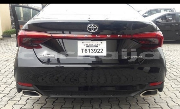Buy Used Toyota Avalon Black Car in Lagos in Lagos State