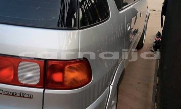 Acheter Occasion Voiture Toyota Picnic Gris à Lagos, État de Lagos