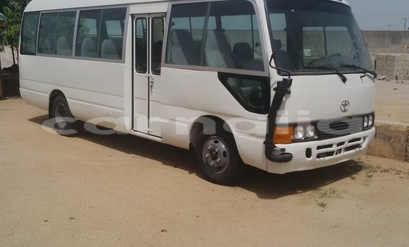 Acheter Occasion Voiture Toyota Coaster Blanc à Lagos, État de Lagos Acheter Occasion Voiture Toyota Coaster Blanc à Lagos, État de Lagos