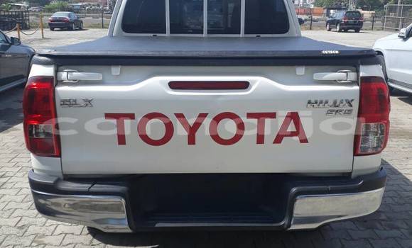 Acheter Occasion Voiture Toyota Hilux Blanc à Lagos, État de Lagos