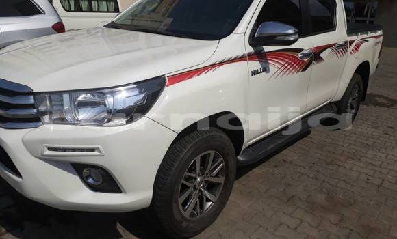 Acheter Occasion Voiture Toyota Hilux Blanc à Lagos, État de Lagos Acheter Occasion Voiture Toyota Hilux Blanc à Lagos, État de Lagos