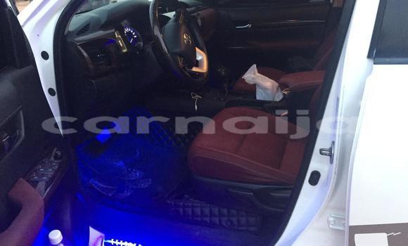 Acheter Occasion Voiture Toyota Hilux Surf Blanc à Lagos, État de Lagos Acheter Occasion Voiture Toyota Hilux Surf Blanc à Lagos, État de Lagos