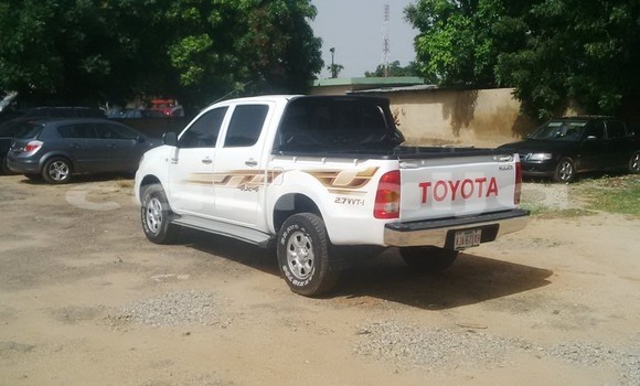 Acheter Occasion Voiture Toyota Hilux Blanc à Lagos, État de Lagos Acheter Occasion Voiture Toyota Hilux Blanc à Lagos, État de Lagos