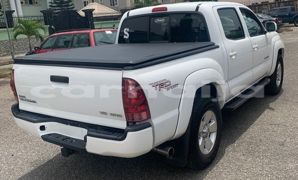 Buy Used Toyota Tundra White Car in Lagos in Lagos State Buy Used Toyota Tundra White Car in Lagos in Lagos State