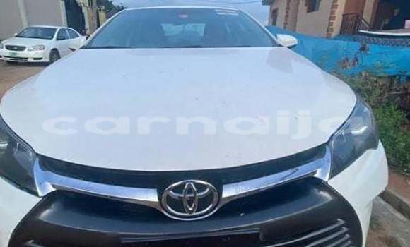 Acheter Occasion Voiture Toyota Camry Blanc à Lagos, État de Lagos Acheter Occasion Voiture Toyota Camry Blanc à Lagos, État de Lagos
