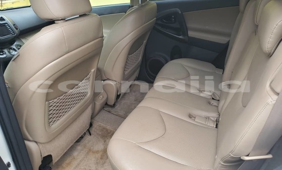 Acheter Occasion Voiture Toyota RAV4 Blanc à Lagos, État de Lagos Acheter Occasion Voiture Toyota RAV4 Blanc à Lagos, État de Lagos