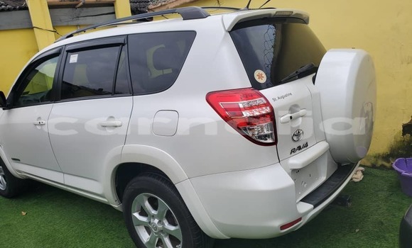 Acheter Occasion Voiture Toyota RAV4 Blanc à Lagos, État de Lagos Acheter Occasion Voiture Toyota RAV4 Blanc à Lagos, État de Lagos