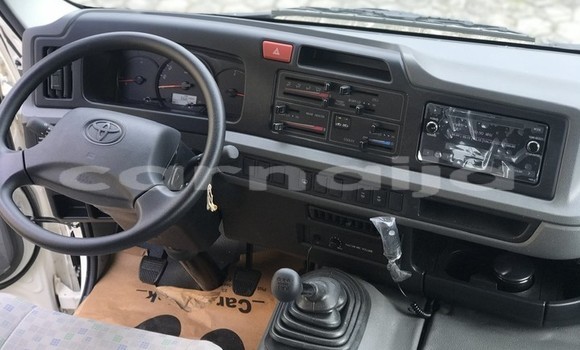 Acheter Occasion Voiture Toyota Camry Blanc à Lagos, État de Lagos Acheter Occasion Voiture Toyota Camry Blanc à Lagos, État de Lagos