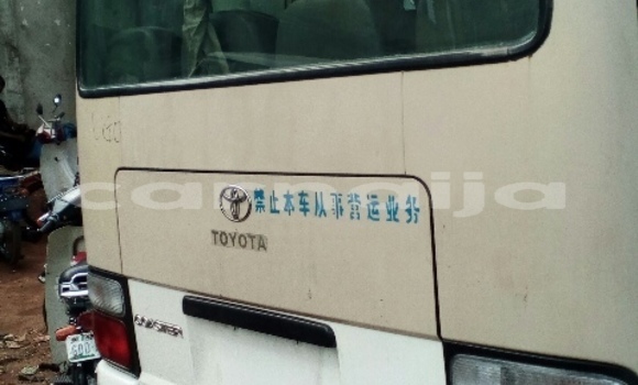 Acheter Occasion Voiture Toyota Coaster Blanc à Lagos, État de Lagos Acheter Occasion Voiture Toyota Coaster Blanc à Lagos, État de Lagos