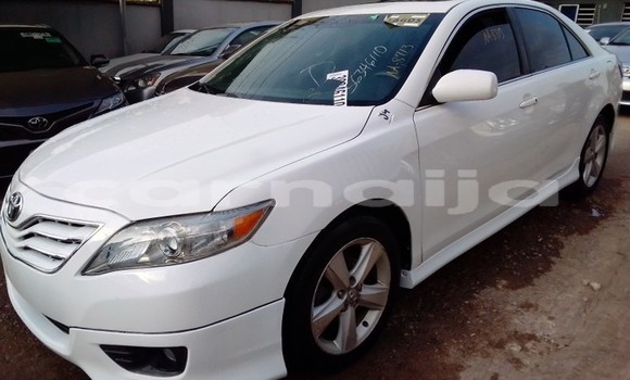 Buy Used Toyota Camry White Car in Lagos in Lagos State