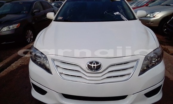 Acheter Occasion Voiture Toyota Camry Blanc à Lagos, État de Lagos Acheter Occasion Voiture Toyota Camry Blanc à Lagos, État de Lagos