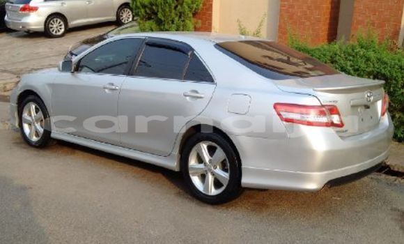 Acheter Occasion Voiture Toyota Camry Gris à Lagos, État de Lagos