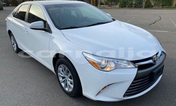 Acheter Occasion Voiture Toyota Camry Blanc à Lagos, État de Lagos Acheter Occasion Voiture Toyota Camry Blanc à Lagos, État de Lagos