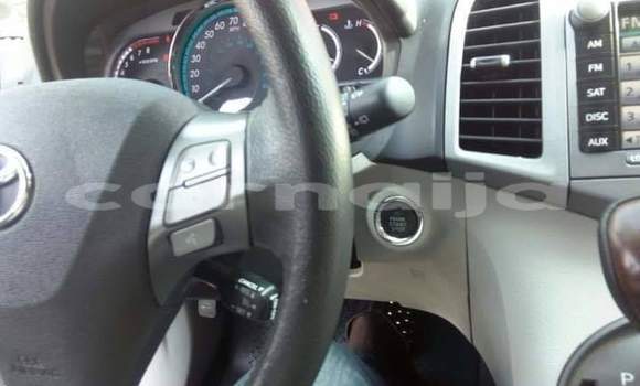 Acheter Import Voiture Toyota Venza Rouge à Daura, Katsina