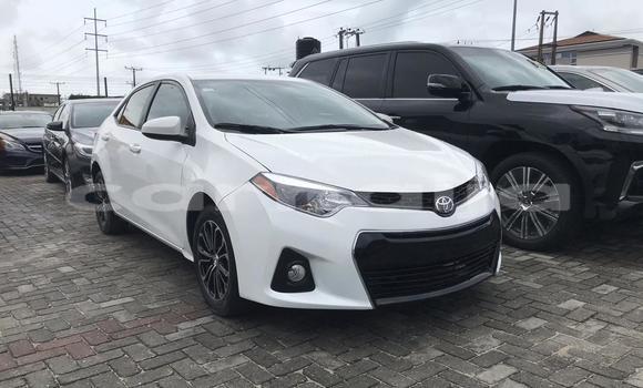 Acheter Occasion Voiture Toyota Camry Blanc à Lagos, État de Lagos Acheter Occasion Voiture Toyota Camry Blanc à Lagos, État de Lagos