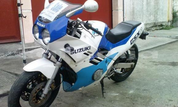 Acheter Occasion Moto Suzuki GF 250 Blanc à Lagos, État de Lagos Acheter Occasion Moto Suzuki GF 250 Blanc à Lagos, État de Lagos