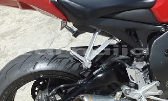 Acheter Occasion Moto Honda CBR Rouge à Lagos, État de Lagos Acheter Occasion Moto Honda CBR Rouge à Lagos, État de Lagos