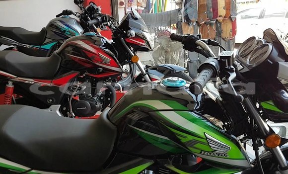 Acheter Occasion Moto Honda CBR Rouge à Lagos, État de Lagos Acheter Occasion Moto Honda CBR Rouge à Lagos, État de Lagos