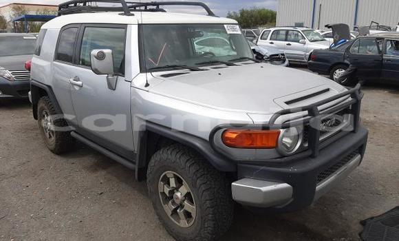 Buy New Toyota FJ Cruiser Silver Car in Badagry in Lagos State Buy New Toyota FJ Cruiser Silver Car in Badagry in Lagos State