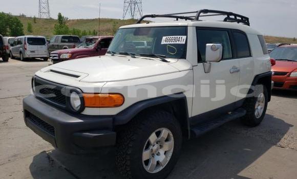 Buy New Toyota FJ Cruiser White Car in Badagry in Lagos State Buy New Toyota FJ Cruiser White Car in Badagry in Lagos State