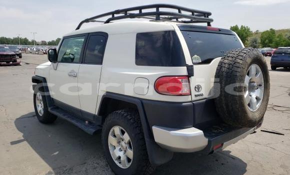 Buy New Toyota FJ Cruiser White Car in Badagry in Lagos State Buy New Toyota FJ Cruiser White Car in Badagry in Lagos State