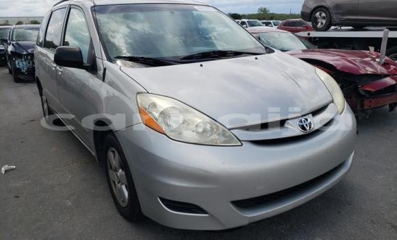 Buy New Toyota Sienna Silver Car in Badagry in Lagos State