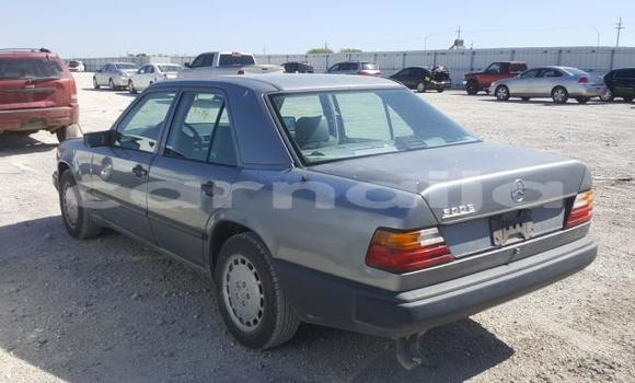 Acheter Neuf Voiture Mercedes-Benz 300–Series Gris à Badagry, État de Lagos Acheter Neuf Voiture Mercedes-Benz 300–Series Gris à Badagry, État de Lagos